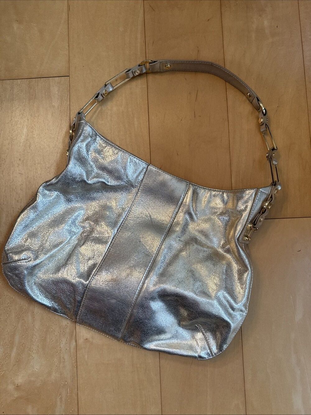 GOLD HOBO SHOULDER BAG Tory Burch 3 Pocket Great Condition